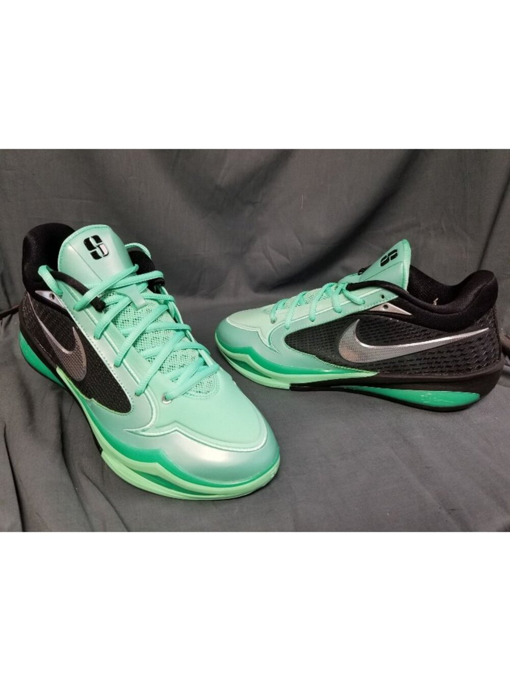 Nike Sabrina 4 Limelight Glow II0402 300 Womens Size 10 NEW IN BOX!